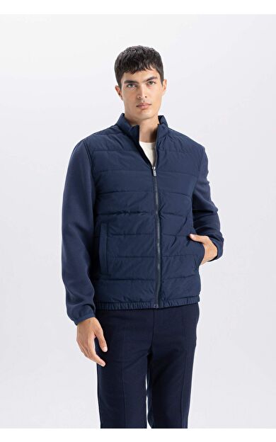 DeFacto Slim Fit Dar Kesim Dik Yaka Lastikli ve Fermuarlı Su Geçirmez Mont D7532AX25SPNV147