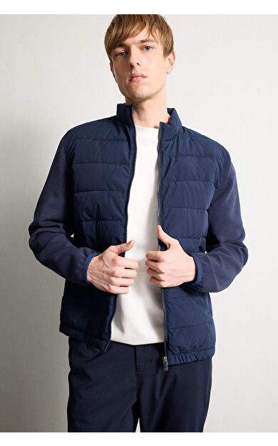 DeFacto Slim Fit Dar Kesim Dik Yaka Lastikli ve Fermuarlı Su Geçirmez Mont D7532AX25SPNV147