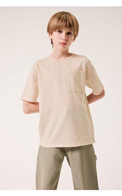 DeFacto Erkek Çocuk Regular Fit Bisiklet Yaka Kısa Kollu Tişört D7742A825SMER139