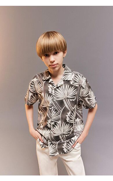 DeFacto Erkek Çocuk Oversize Geniş Kalıp Polo Yaka Kısa Kollu Gömlek D7771A825SMGR449