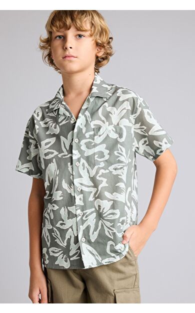 DeFacto Erkek Çocuk Oversize Geniş Kalıp Polo Yaka Kısa Kollu Gömlek D7779A825SMKH430