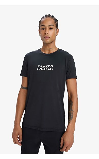 DeFacto DeFactoFit Slim Fit Dar Kesim Bisiklet Yaka Baskılı Sporcu Kısa Kollu Tişört D7811AX25SPBK81