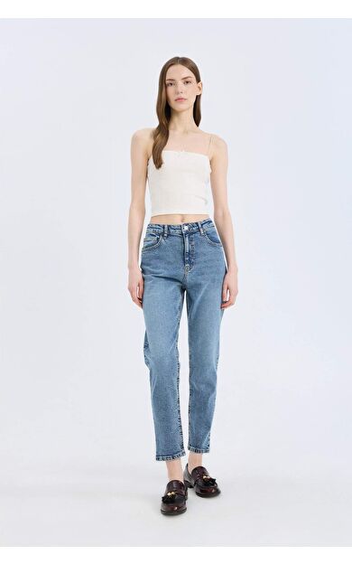 DeFacto Lina Comfort Mom Normal Bel Düz Paça Jean Kar Yıkamalı Pantolon D7943AX25SPNM28