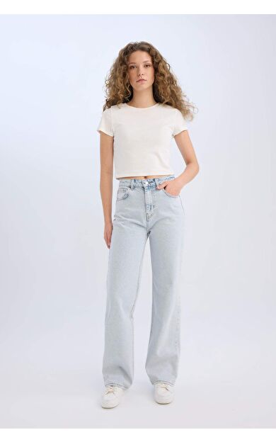 DeFacto 90's Wide Leg Yüksek Bel Geniş Paça Uzun Jean Pantolon D7960AX25SPNM39