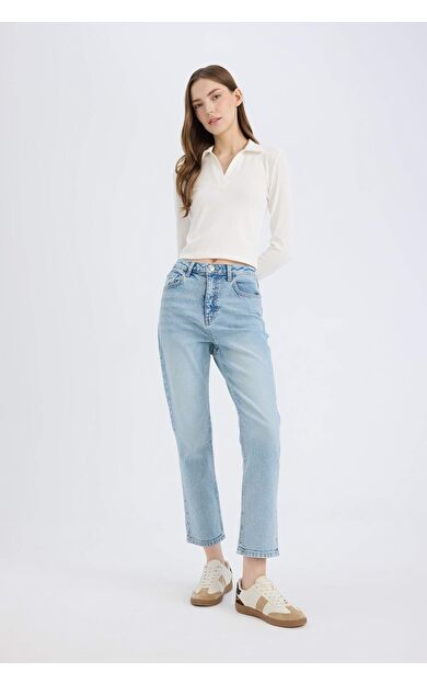 DeFacto Mary Vintage Straight Fit Yüksek Bel Düz Paça Jean Kar Yıkamalı Pantolon D7981AX25SPNM39