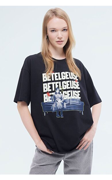 DeFacto Coool Beetlejuice Oversize Fit Bisiklet Yaka Baskılı Kısa Kollu Tişört