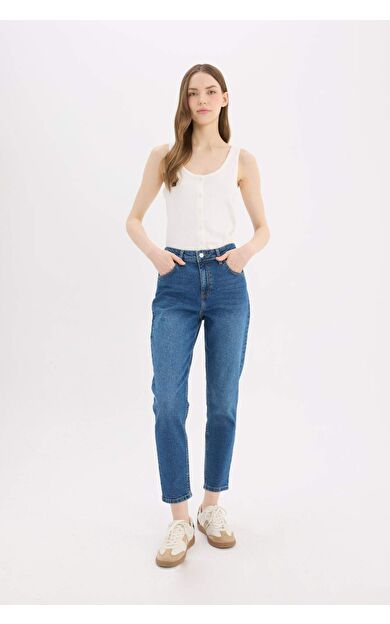 DeFacto Lina Comfort Mom Normal Bel Düz Paça Jean Kar Yıkamalı Pantolon D8179AX25SPNM34