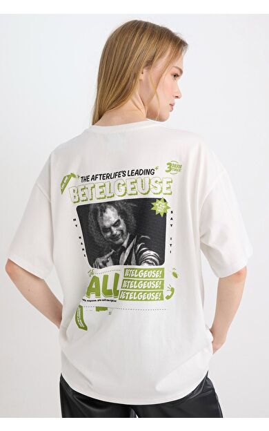 DeFacto Coool Beetlejuice Oversize Fit Geniş Kalıp Bisiklet Yaka Baskılı Kısa Kollu Tişört D8363AX24AUWT32