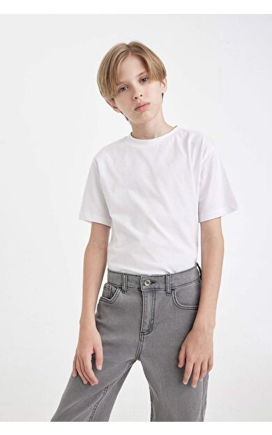 DeFacto Erkek Çocuk Regular Fit Bisiklet Yaka Kısa Kollu Tişört D8471A8NSWT34