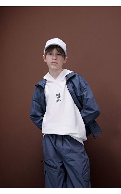 DeFacto Erkek Çocuk Kapüşonlu Nakışlı Sweatshirt Kumaşı Yelek