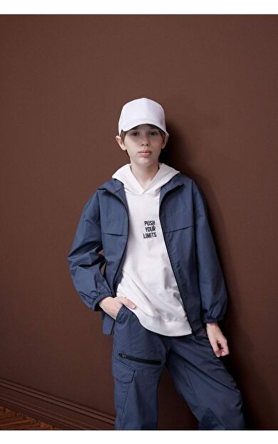 DeFacto Erkek Çocuk Oversize Geniş Kalıp Yarım Balıkçı Yaka Fermuarlı Paraşüt Bomber Ceket