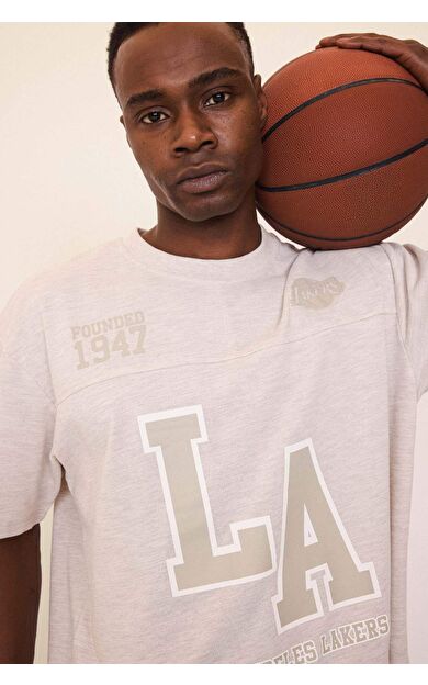 DeFactoFit NBA Los Angeles Lakers Oversize Geniş Kalıp Bisiklet Yaka Sporcu Kısa Kollu Pike Tişört