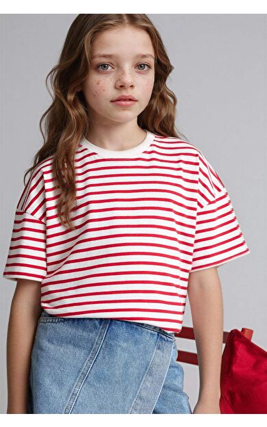 DeFacto Relax Fıt Bisiklet Yaka Çizgili Kısa Kollu Tişört Kız Çocuk