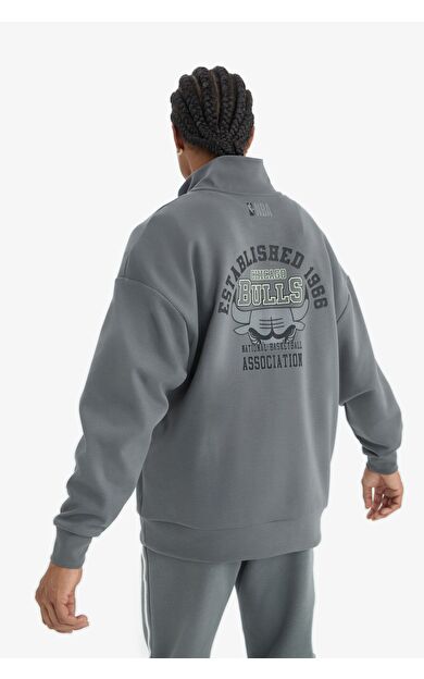 DeFacto DeFactoFit NBA Chicago Bulls Oversize Geniş Kalıp Fermuarlı Dik Yaka Skuba Dalgıç Kumaş Sweatshirt