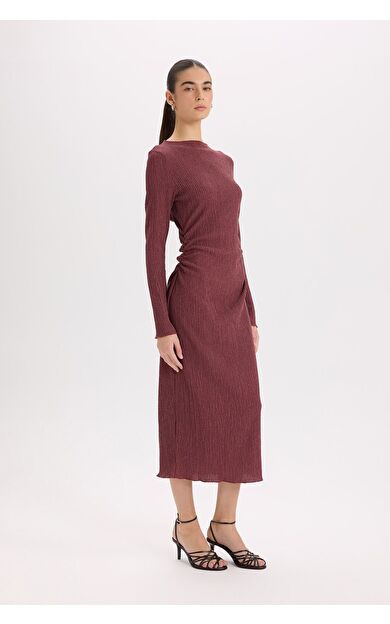 DeFacto Bodycon Vücudu Saran Yarım Balıkçı Yaka Basic Düz Bürümcük Uzun Kollu Midi Bordo Elbise