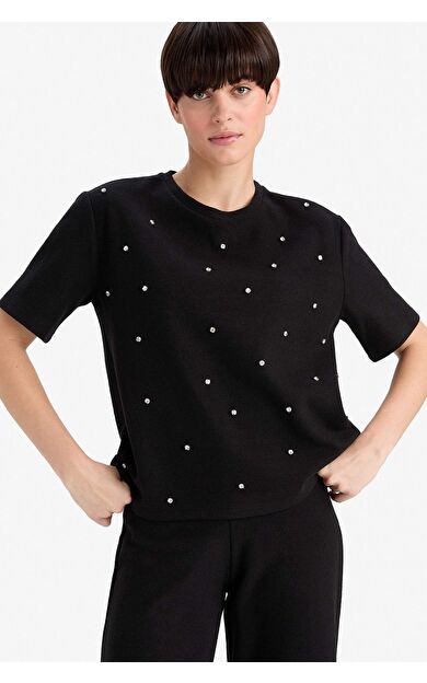 Regular Fit Bisiklet Yaka Puantiyeli Kısa Kollu Tişört