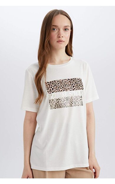 DeFacto Traditional Regular Fit Bisiklet Yaka Casual Kısa Kollu Tişört D8925AX25SPER138