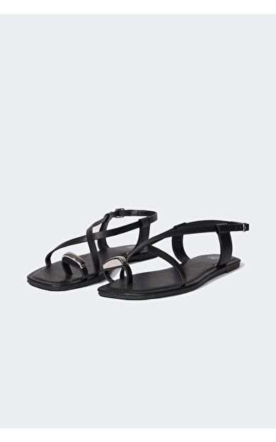 Kadın Düz Taban Suni Deri Sandalet