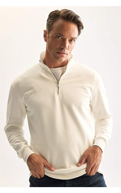 DeFacto Erkek Beyaz 3 İplik Pamuklu Şardonlu İçi Polarlı Comfort Regular Fit Rahat Kalıp Dik Yaka Fermuarlı Kalın Sweatshirt
