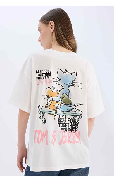 DeFacto Coool Tom & Jerry Oversize Geniş Kalıp Bisiklet Yaka Sırt Baskılı Kısa Kollu Tişört D9130AX25SMWT32