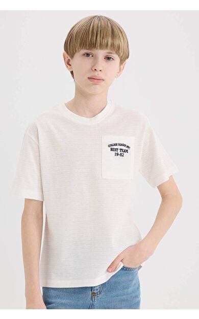 DeFacto Erkek Çocuk Bisiklet Yaka Nakışlı Cep Baskılı Kısa Kollu Tişört