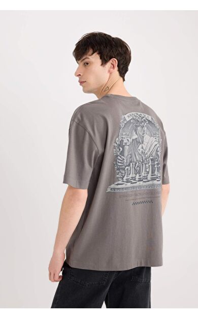 DeFacto Oversize Geniş Kalıp Bisiklet Yaka Sırt Baskılı Kısa Kollu Tişört D9343AX25SPGR206