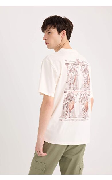 DeFacto Boxy Fit Bisiklet Yaka Sırt Baskılı Kısa Kollu Tişört D9344AX25SPER83