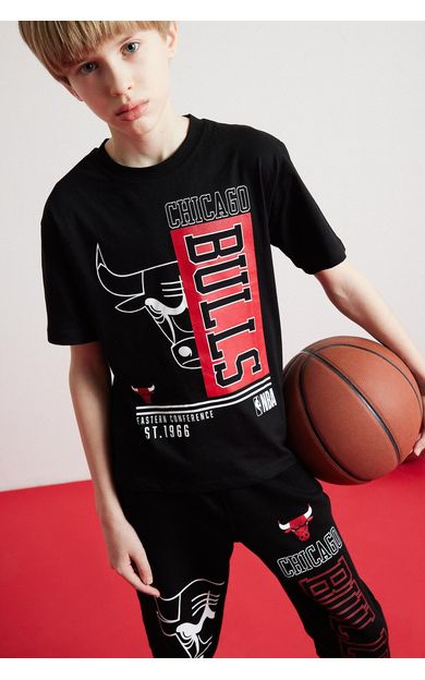 DeFacto Erkek Çocuk NBA Chicago Bulls New Regular Fit Kısa Kollu Tişört
