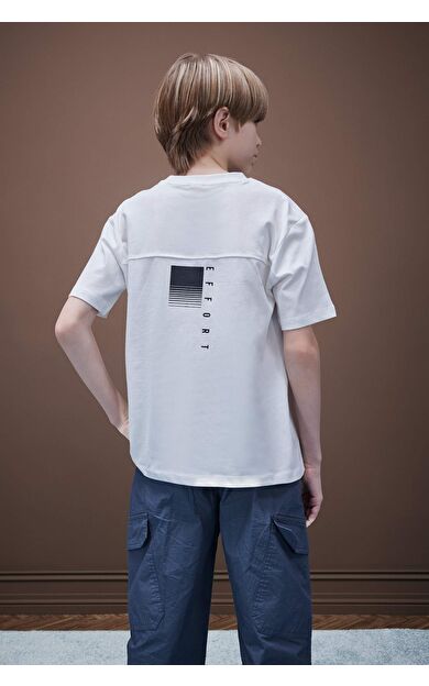 DeFacto Erkek Çocuk Bisiklet Yaka Sırt Baskılı Kısa Kollu Tişört D9505A825SPWT32