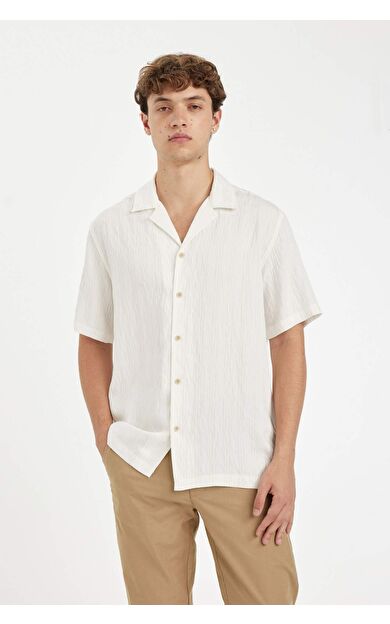 DeFacto Regular Fit Apaş Yaka Kısa Kollu Gömlek D9540AX24HSER105