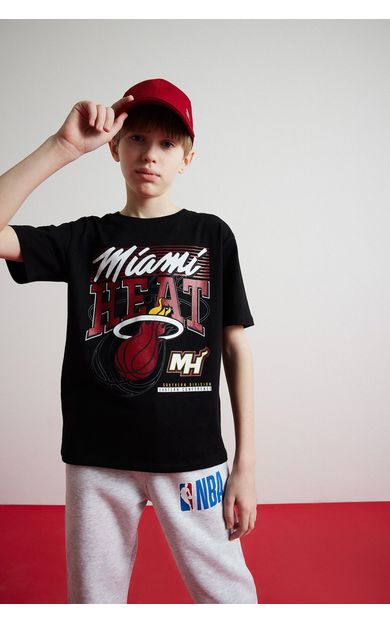 DeFacto Erkek Çocuk NBA Miami Heat Bisiklet Yaka Kısa Kollu Tişört
