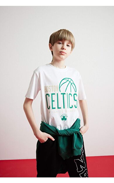 DeFacto Erkek Çocuk NBA Boston Celtics Bisiklet Yaka Kısa Kollu Tişört
