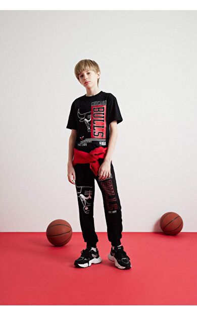 DeFacto Erkek Çocuk NBA Chicago Bulls Beli Paçası Lastikli Cepli Eşofman Altı