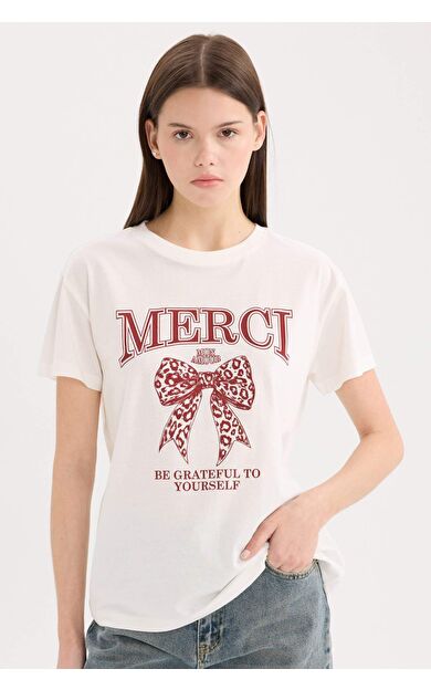 DeFacto Regular Fit Bisiklet Yaka Baskılı Kısa Kollu Tişört D9606AX25SMWT32