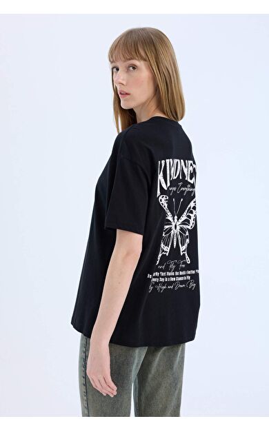 DeFacto Oversize Geniş Kalıp Bisiklet Yaka Sırt Baskılı Kısa Kollu Tişört D9613AX25SMBK81