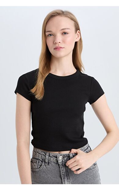 DeFacto Coool Fitted Basic Düz Fitilli Kaşkorse Kısa Kollu Tişört E0287AX25SMBK81