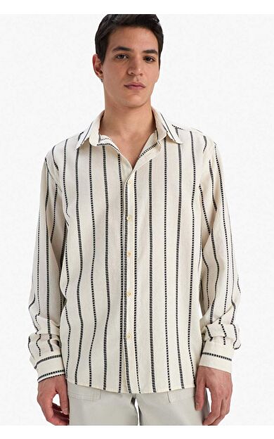 DeFacto Relax Fit Çizgili Uzun Kollu Gömlek E0302AX25SPER83