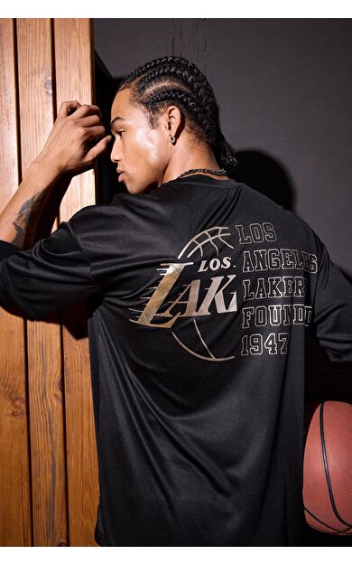 DeFacto DeFactoFit NBA Los Angeles Lakers Boxy Fit Bisiklet Yaka Sırt Baskılı Kısa Kollu Tişört E0348AX25SPBK81