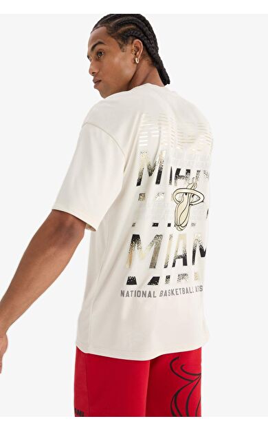 DeFactoFit NBA Miami Heat Boxy Fit Bisiklet Yaka Sırt Baskılı Kısa Kollu Tişört