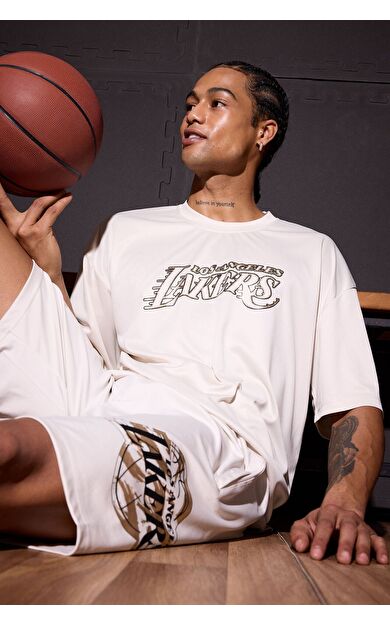 DeFacto DeFactoFit NBA Los Angeles Lakers Oversize Geniş Kalıp Bisiklet Yaka Sırt Baskılı Kısa Kollu Tişört