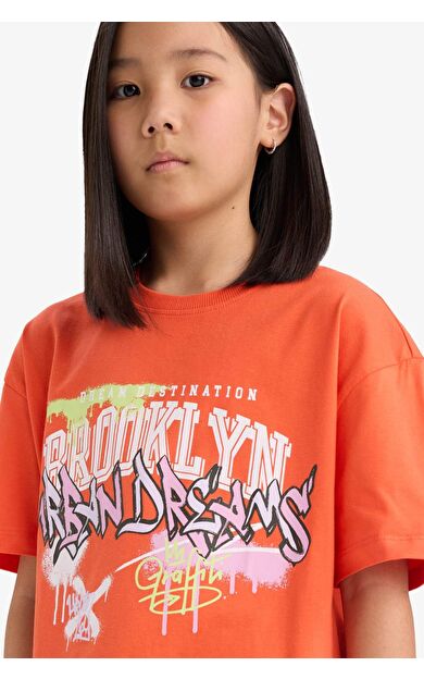 DeFacto Kız Çocuk Oversize Geniş Kalıp Baskılı Bisiklet Yaka Kısa Kollu Tişört