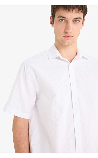 DeFacto %100 Pamuk Regular Fit Gömlek Yaka Jakarlı Kısa Kollu Gömlek