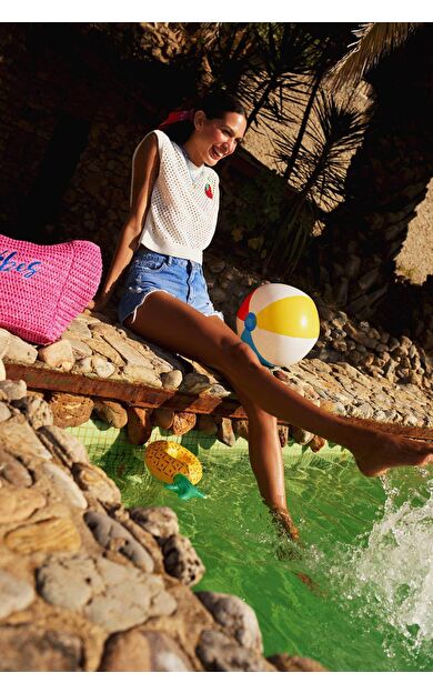 DeFacto Yüksek Bel Paça Ucu Kesik Jean Şort E0504AX25SMNM28