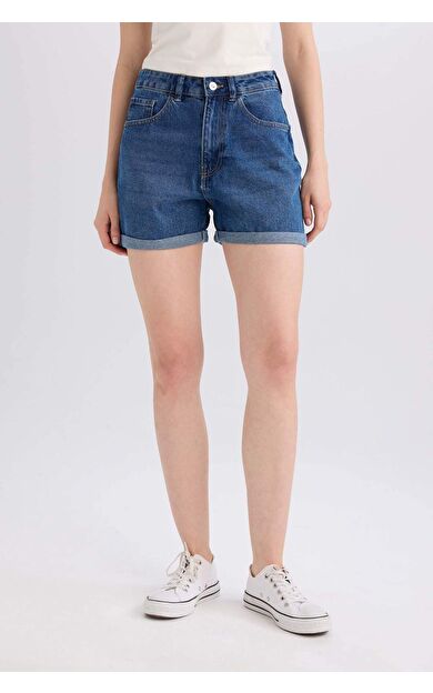 DeFacto Mom Fit Yüksek Bel Katlamalı Paça Jean Şort E0520AX25SMNM34