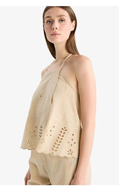 Regular Fit Brode Boyundan Bağlamalı Bluz-Fall in Love