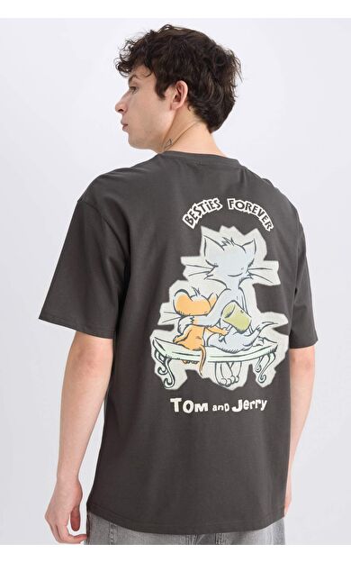DeFacto Tom & Jerry Boxy Fit Bisiklet Yaka Sırt Baskılı Kısa Kollu Tişört E0617AX25SMAR227