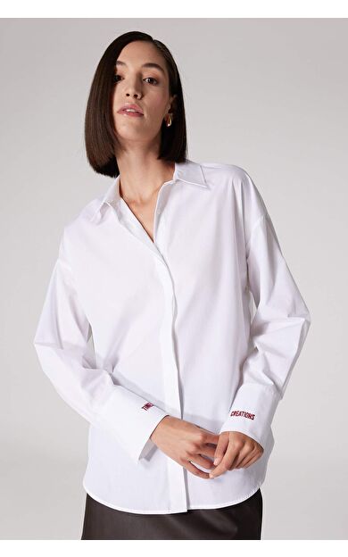 Sorbe x DeFacto Beyaz Oversize Fit Geniş Kalıp Gömlek Yaka Pamuklu Baskı Detaylı Uzun Kollu Gömlek