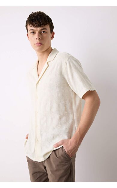 DeFacto Regular Fit Apaş Yaka Yazlık Kısa Kollu Gömlek E0790AX25SPER83