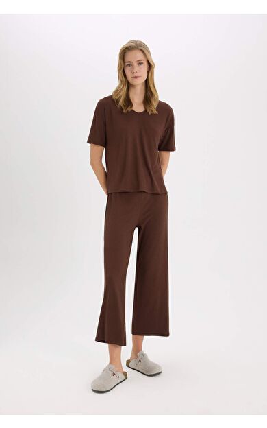 DeFacto Fall in Love Pijama Takımı Fitilli Kaşkorse  Kısa Kollu Pijama Üstü Esnek Belli Kapri Boy PiJama Altı E0865AX25SPBN327