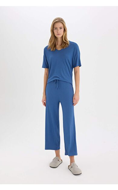 DeFacto Fall in Love Pijama Takımı Fitilli Kaşkorse  Kısa Kollu Pijama Üstü Esnek Belli Kapri Boy PiJama Altı E0865AX25SPIN33